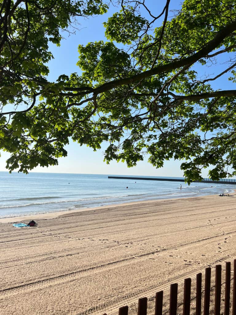 Living in Evanston, IL for the Kellogg MBA program by Ashley Miller via of Lake Michigan