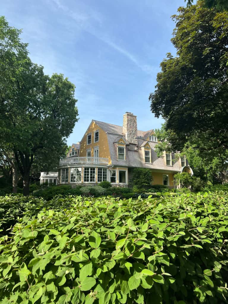 Living in Evanston, IL for the Kellogg MBA program by Ashley Miller